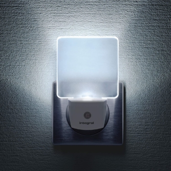 Integral - Luz nocturna LED con sensor automático día/noche 2